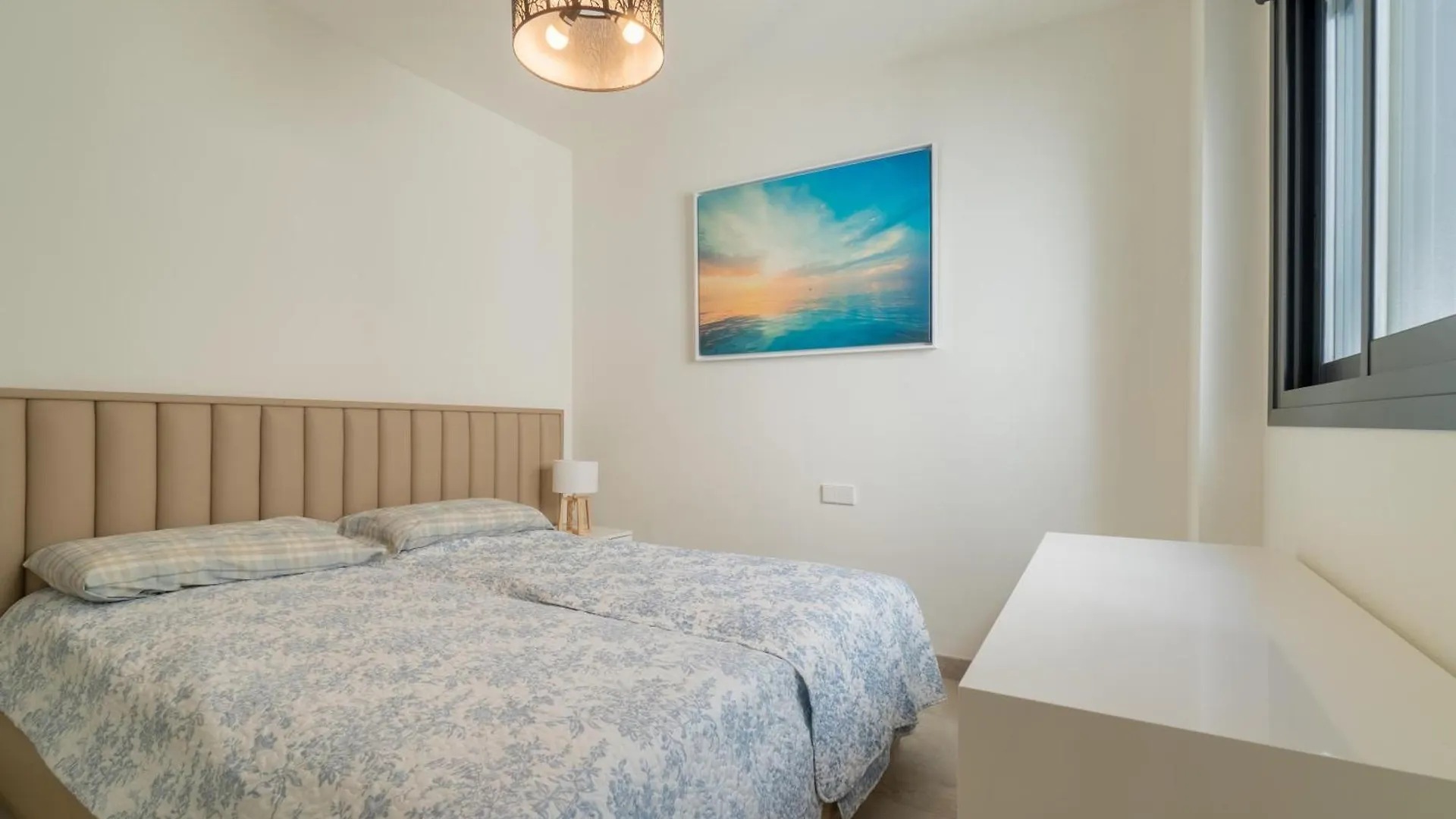 Modern Apartment In Estepona Ref M39 0*,