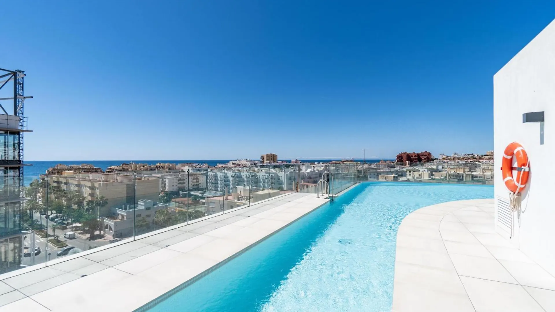 Modern Apartment In Estepona Ref M39