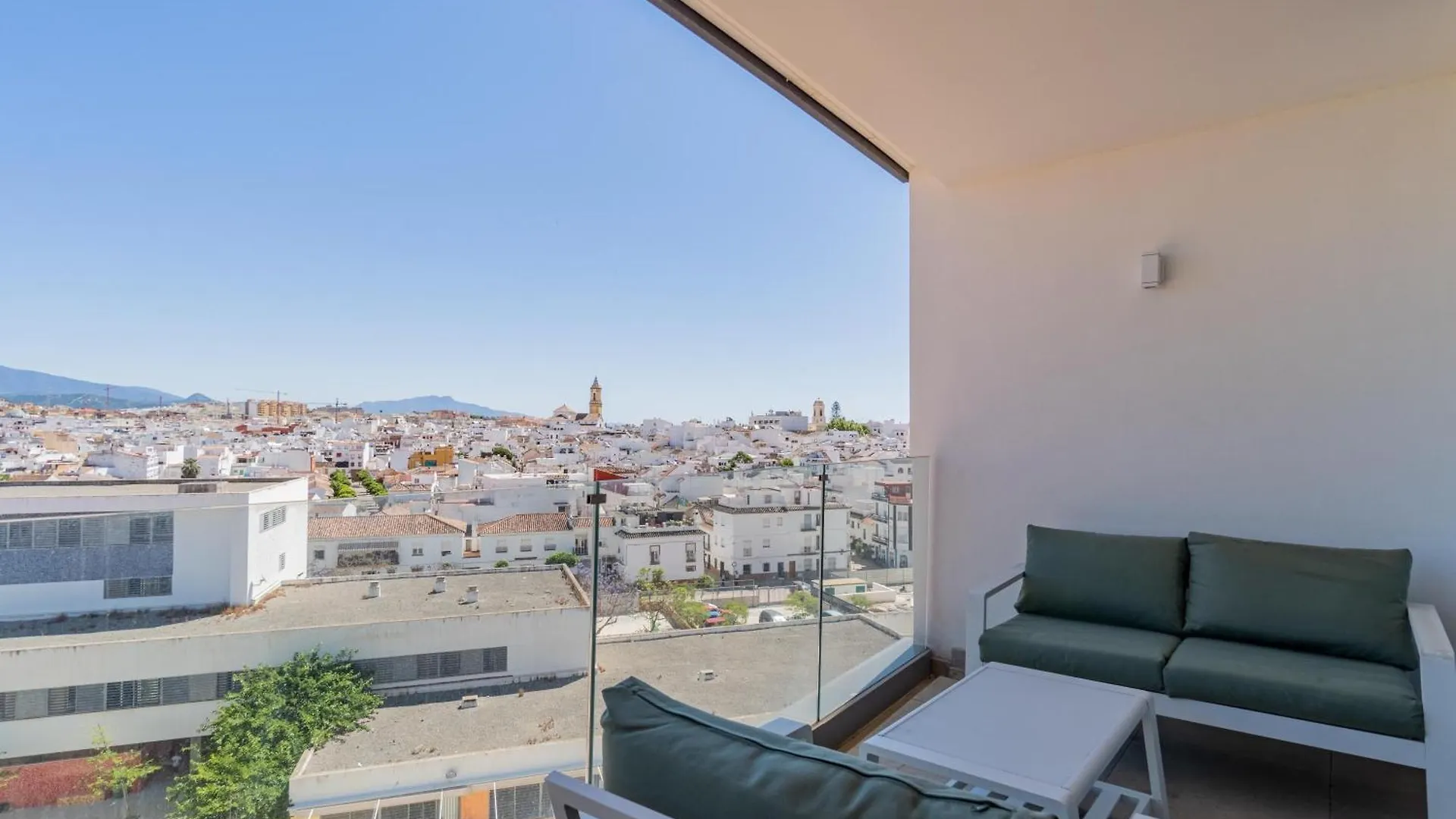 Modern Apartment In Estepona Ref M39
